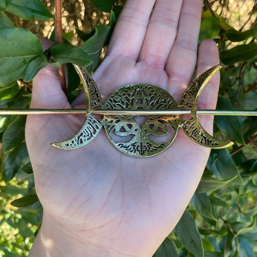 Vintage inspired Celtic Hairpin Gold Tone engraved Beautiful Crescent Moon 🌘